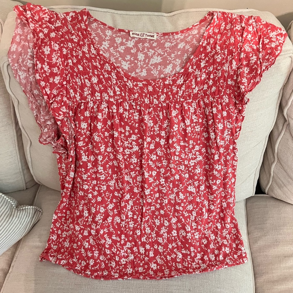 Women’s Size Medium Rose and Thyme Floral short sleeve Blouse Pink